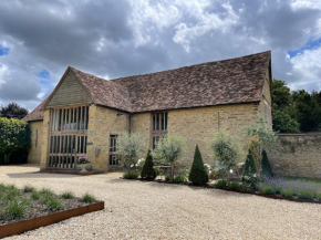 17th Century Barn near Le Manoir aux Quat’Saisons